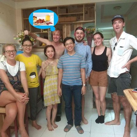 Happy Hostel Vn (Adults Only) Хошимин Екстериор снимка