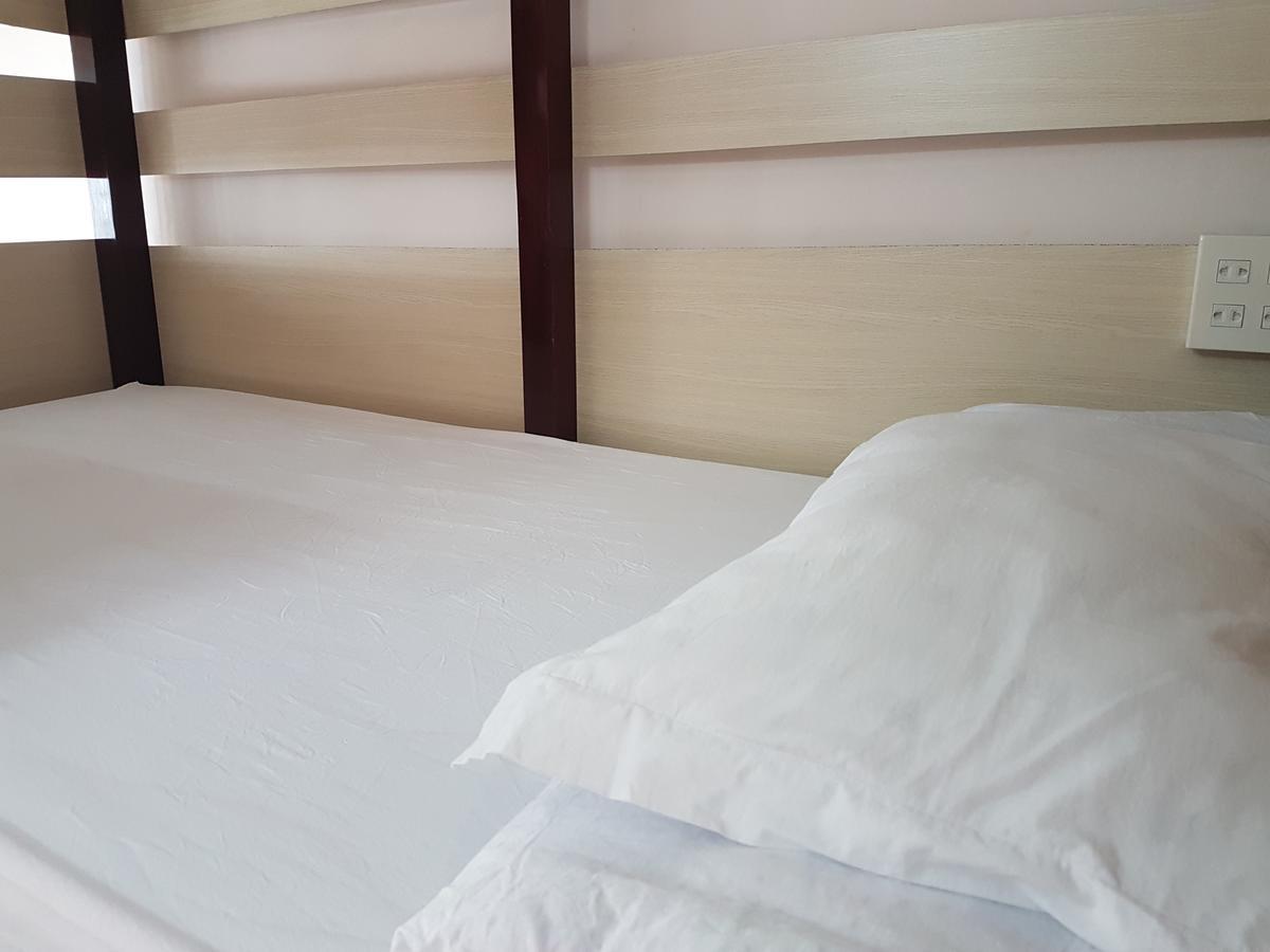 Happy Hostel Vn (Adults Only) Хошимин Екстериор снимка